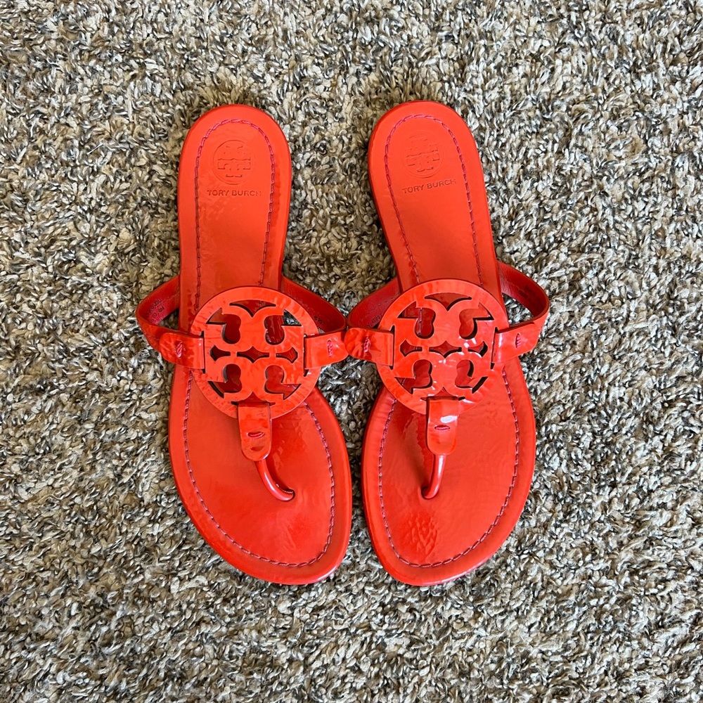 Tory Burch Red Miller size 8